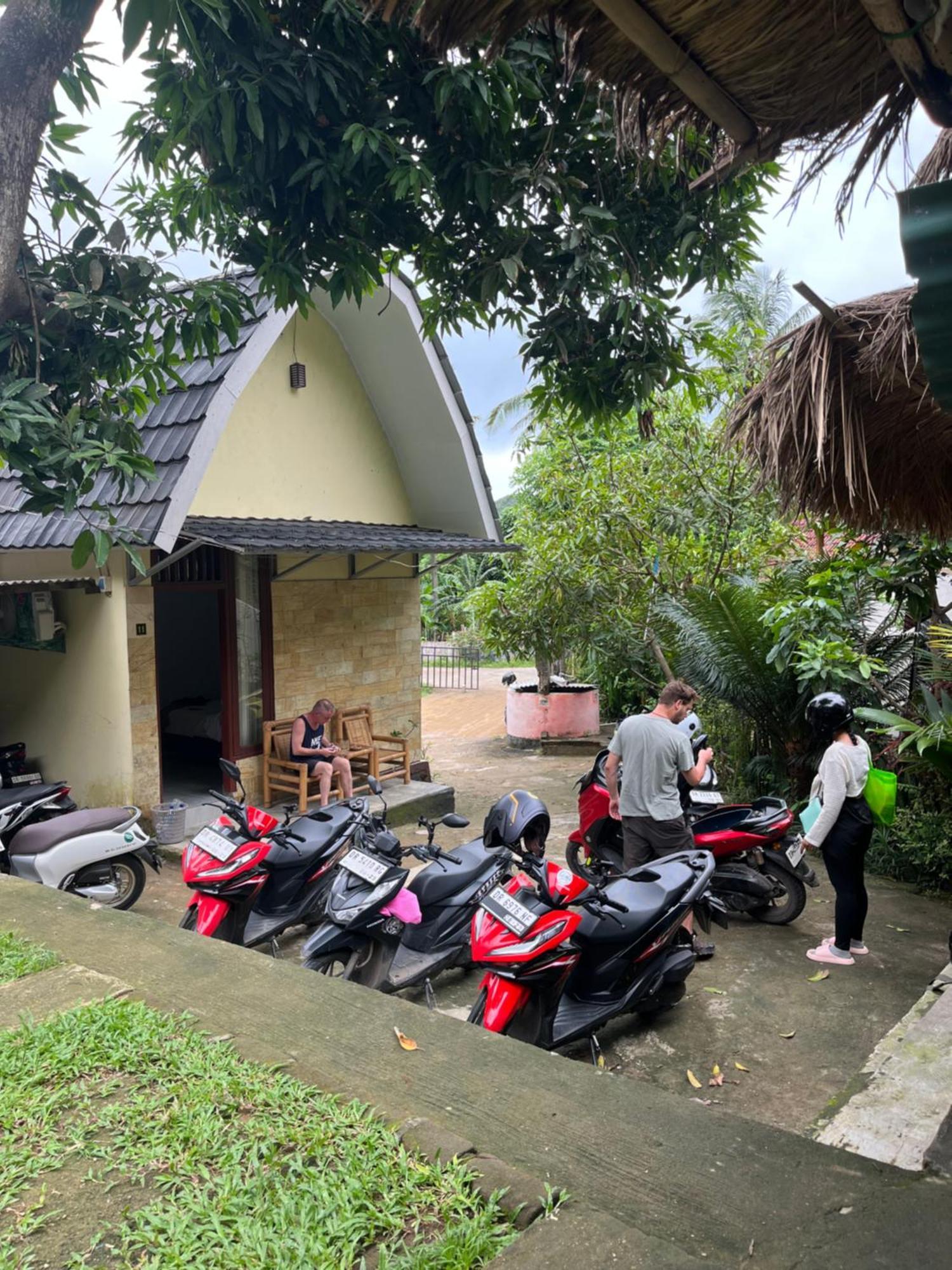 Roy Homestay Kuta Kuta  Bagian luar foto